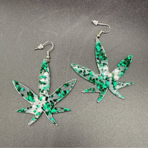 Green Star Leaf Dangle Earrings - Picture 3 of 6